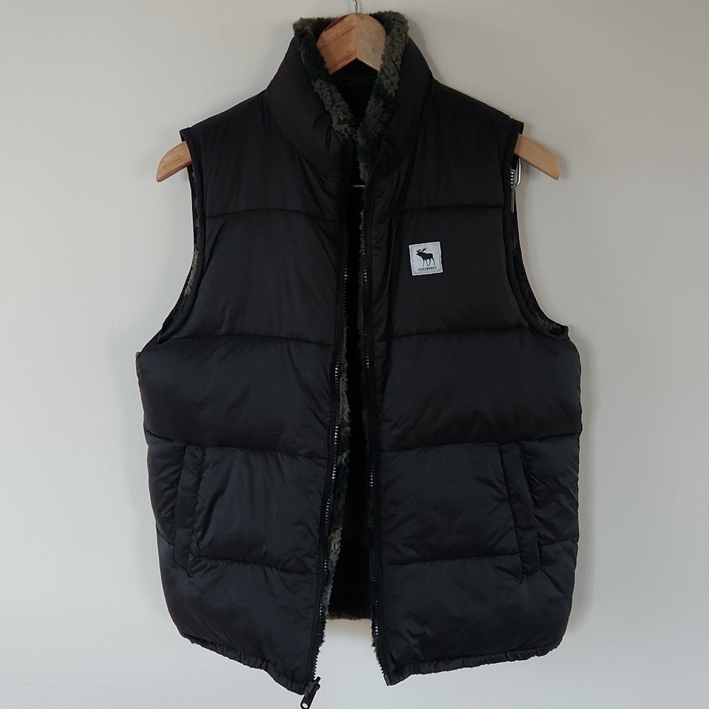 NWOT Abercrombie Reversible Sherpa Vest
